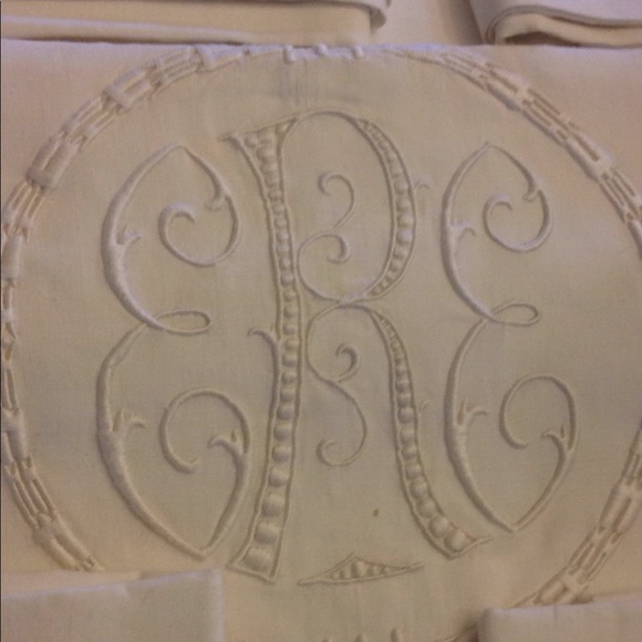 Antique Dowry French Linen Sheet and Pillowcases - Picture 2 of 5